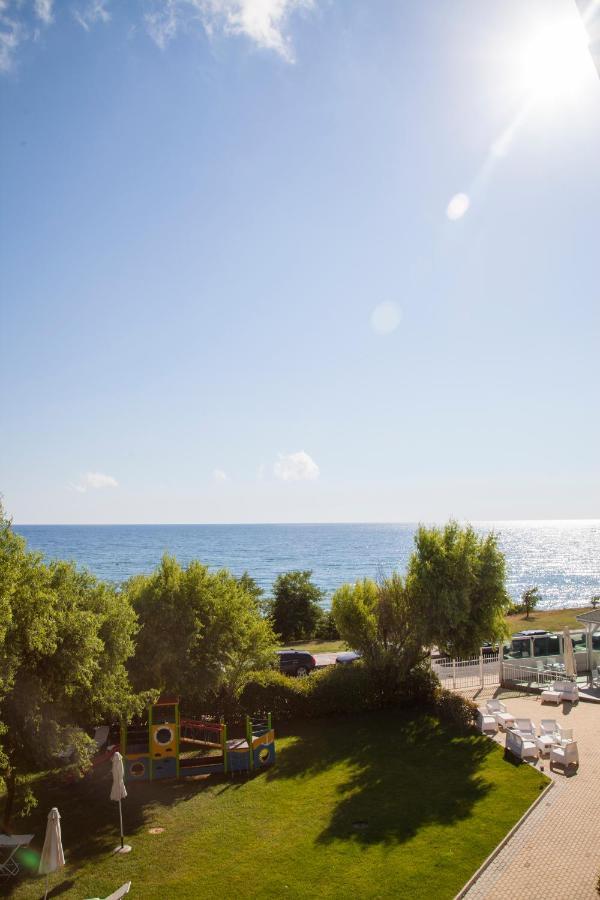 Hotel Perla Beach Luxury Primorsko Exterior foto