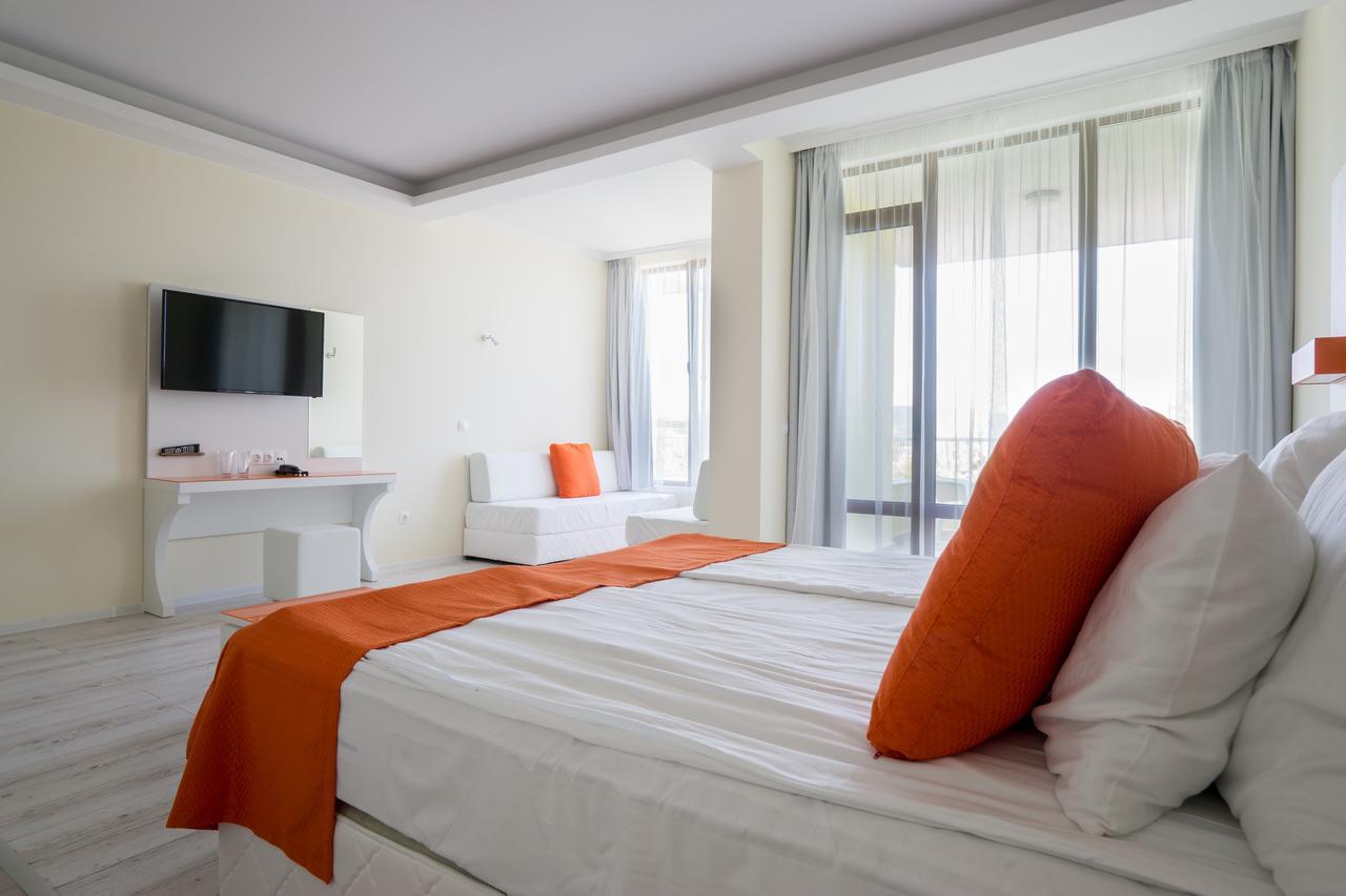 Hotel Perla Beach Luxury Primorsko Exterior foto